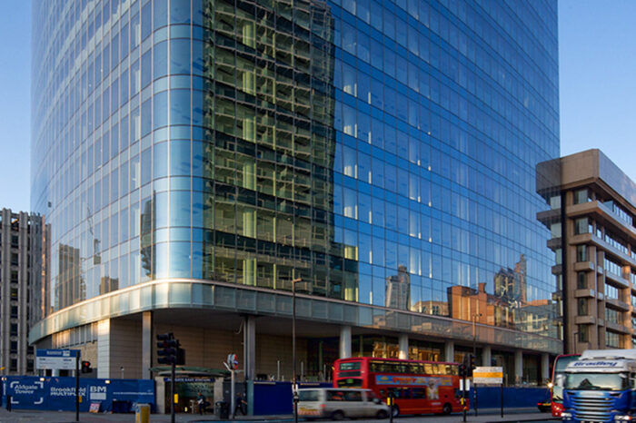 Mechanische und elektrische Arbeiten für das 18-stöckige Bürogebäude Aldgate Tower